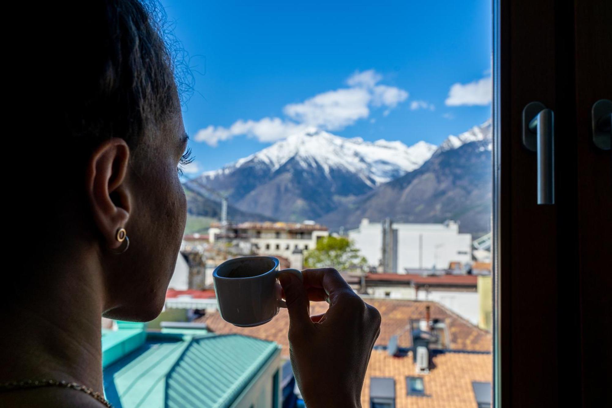 Ausblick Kleinjuwel Mit Panoramablick + Garage Apartment Merano Luaran gambar