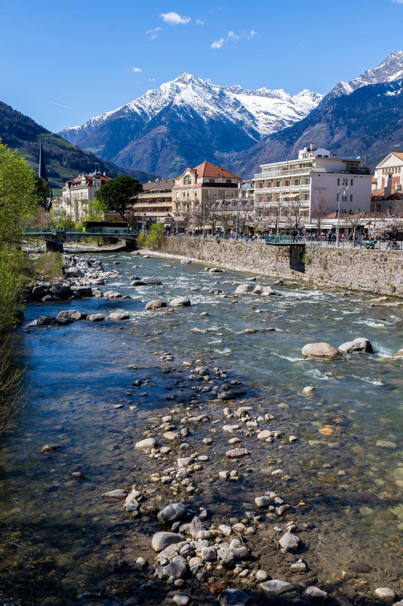 Ausblick Kleinjuwel Mit Panoramablick + Garage Apartment Merano Luaran gambar