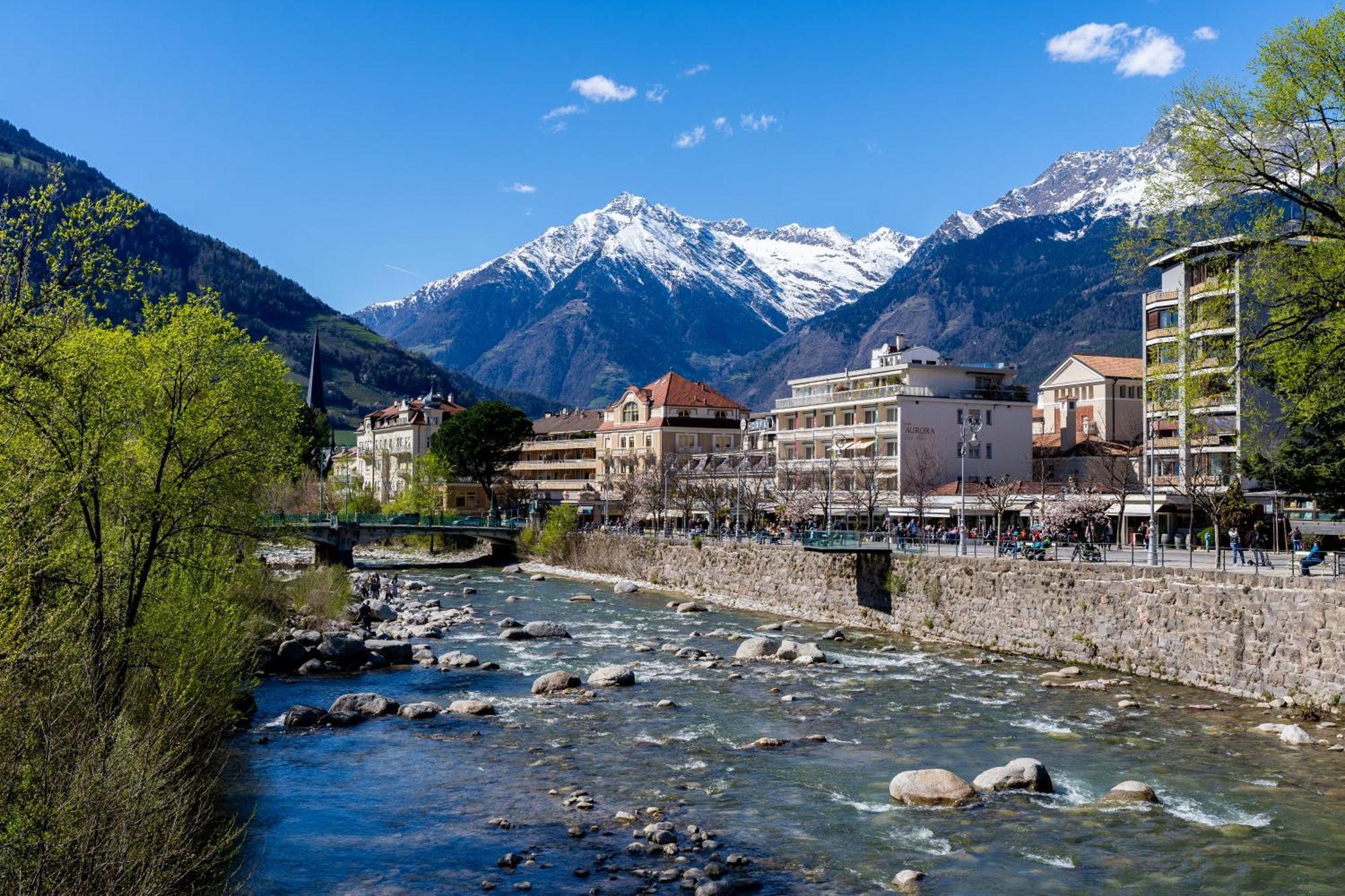 Ausblick Kleinjuwel Mit Panoramablick + Garage Apartment Merano Luaran gambar
